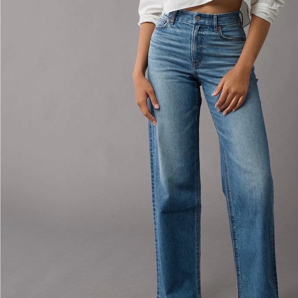 American Eagle Outfitters Light Blue Jeans